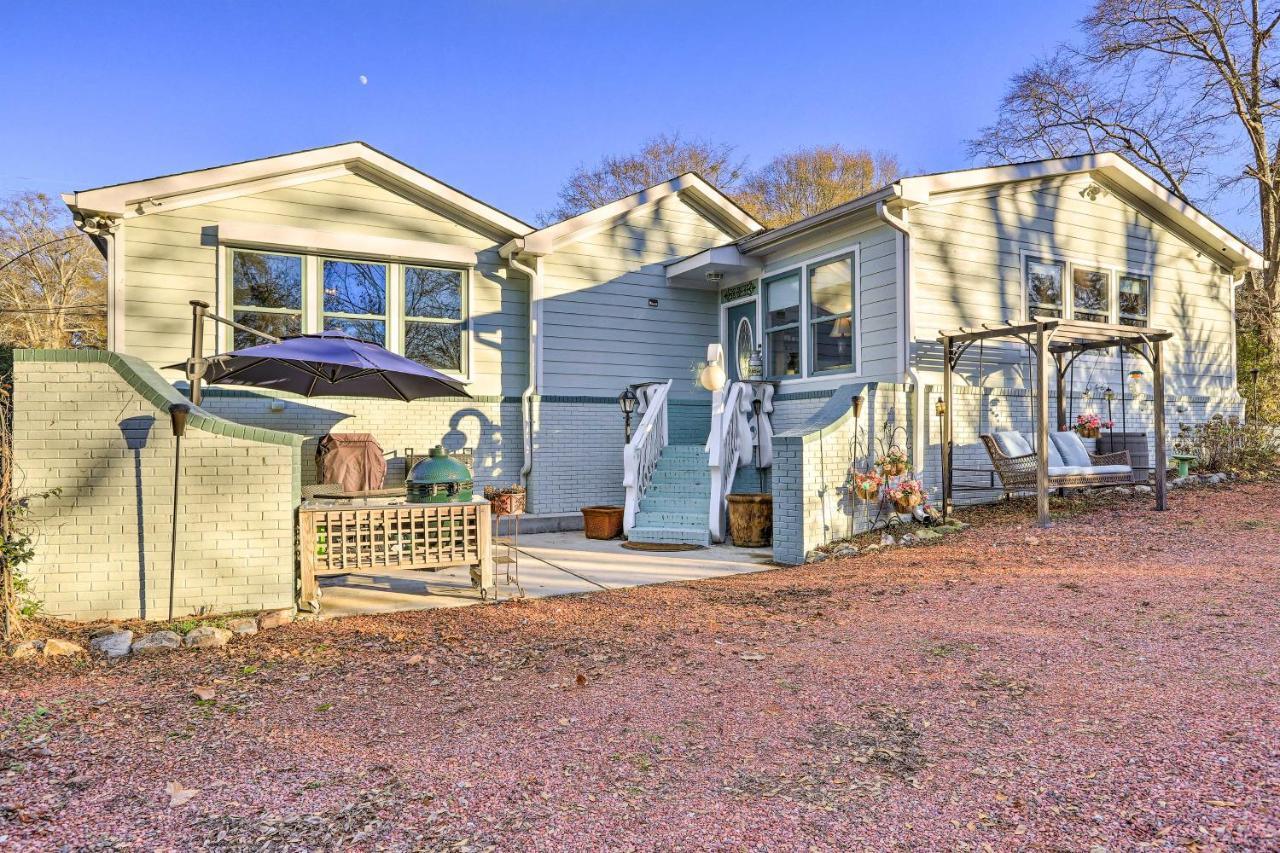 Sleek Fayetteville Home Less Than 1 Mi To City Center Exterior photo